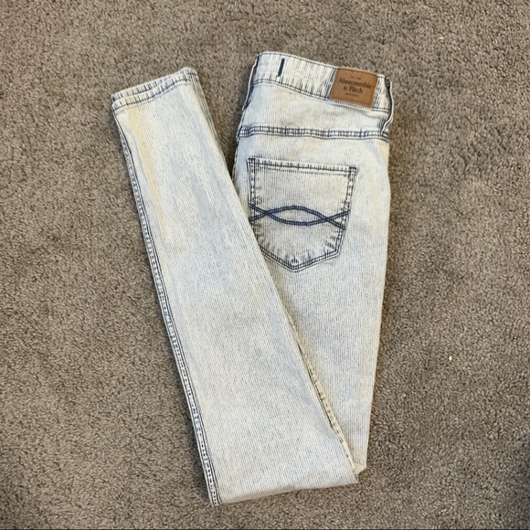 Abercrombie & Fitch Denim - pinstripe high-rise skinny jeans